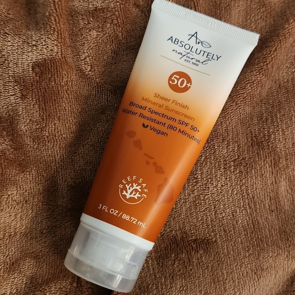 Absolutely Natural Sheer Finish Mineral Sunscreen SPF 50+ 3oz - Picture 4 of 5